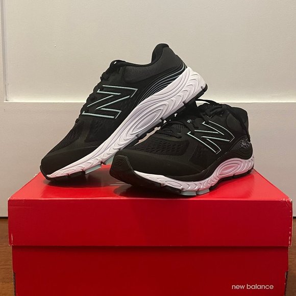 New Balance women's 840V5 D wide width running shoe - Picture 1 of 10